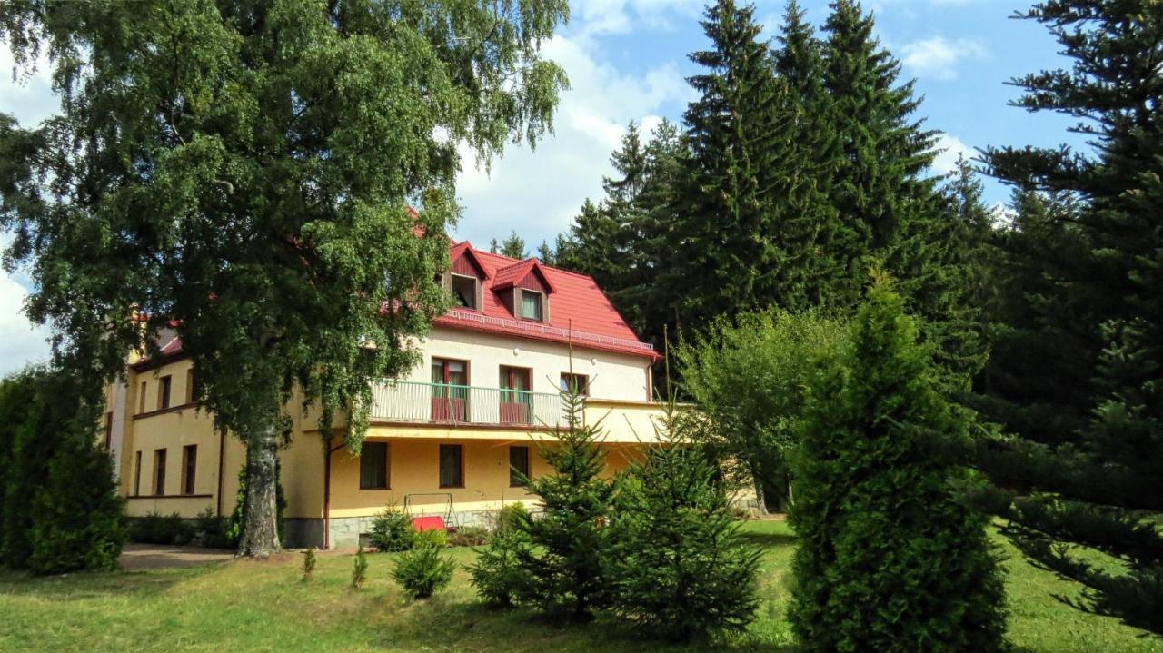 Zadrna Rezydencja Aparthotel Chełmsko Śląskie Esterno foto